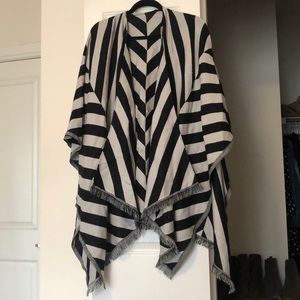 Lululemon scarf/poncho